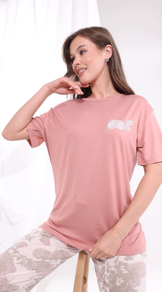 Britelli™️ Pembe Desenli Premium Pamuklu Pijama Takımı – Her Gece için Rahat ve Şıklık